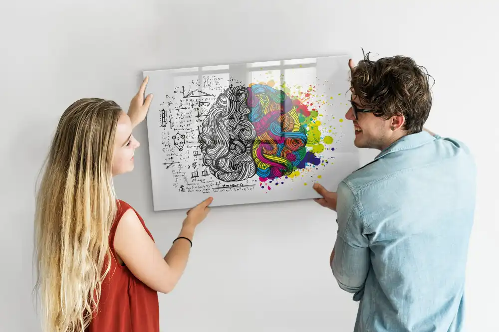 Magnetická kreslicí tabule s motivem abstraktního mozku