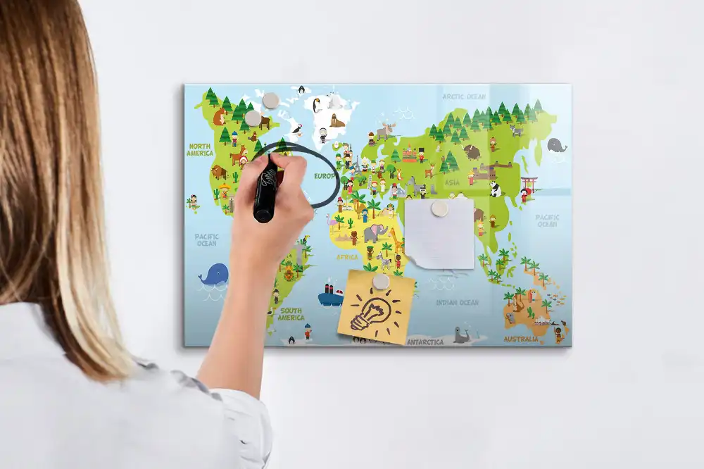 Magnetická tabule na kreslení s mapou světa