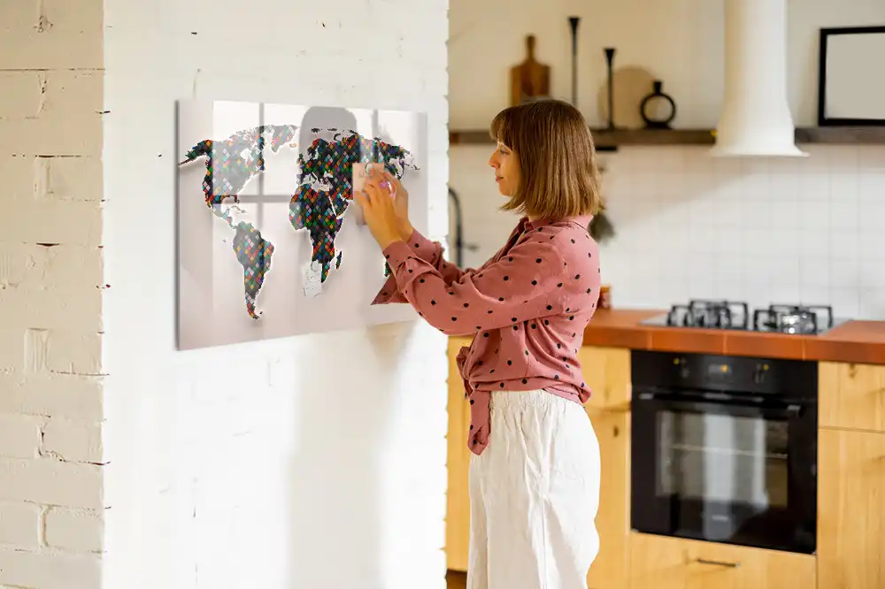 Magnetická kreslicí tabulka s motivem abstraktního glóbu