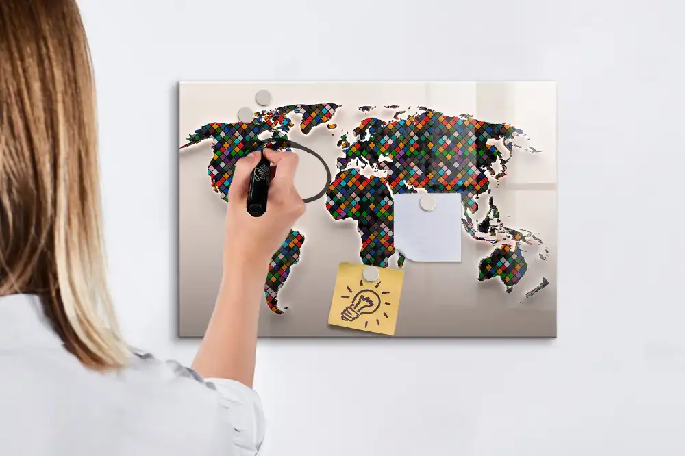 Magnetická kreslicí tabulka s motivem abstraktního glóbu