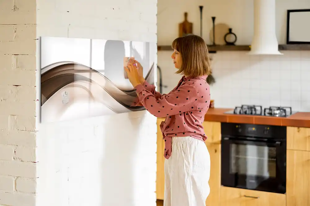 Magnetická tabule na kreslení s lineárními abstraktními tvary