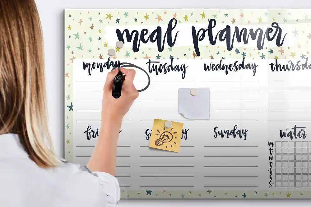 Magnetická tabule na kreslení týdenní menu s hvězdnou tematikou