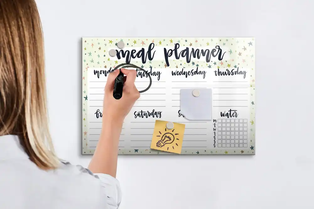 Magnetická tabule na kreslení týdenní menu s hvězdnou tematikou
