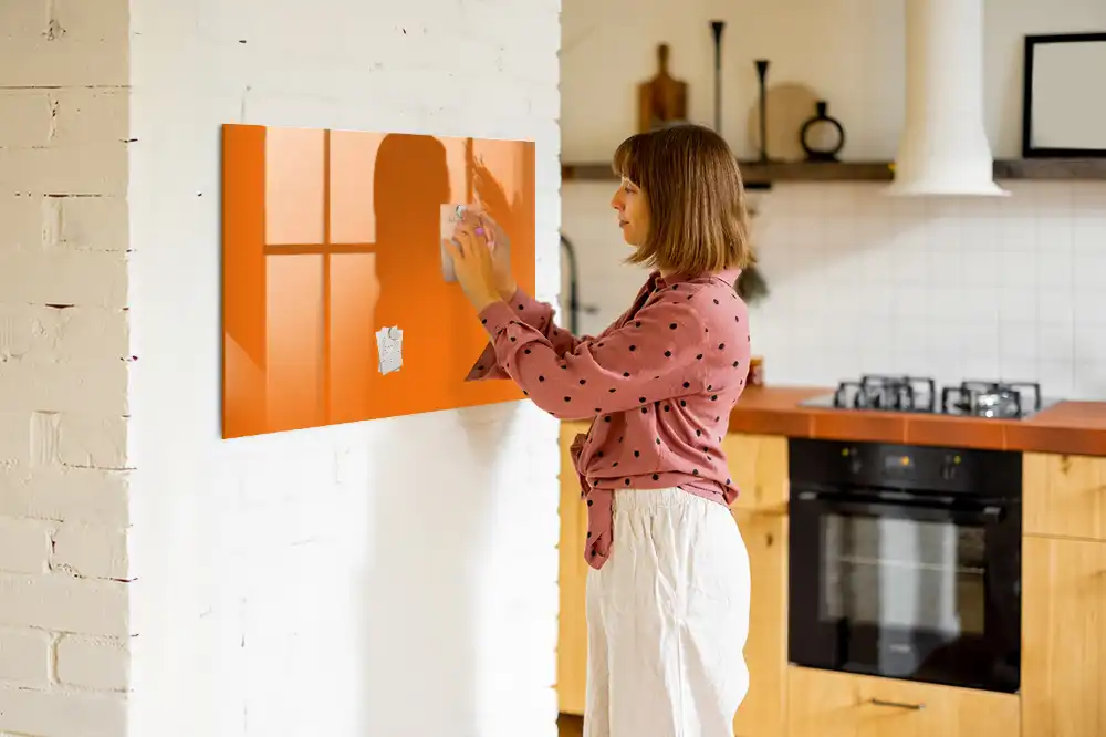 Oranžová magnetická kreslicí tabule