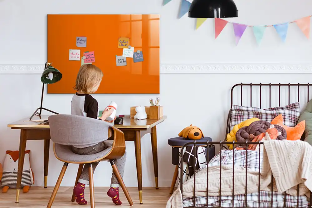 Oranžová magnetická kreslicí tabule