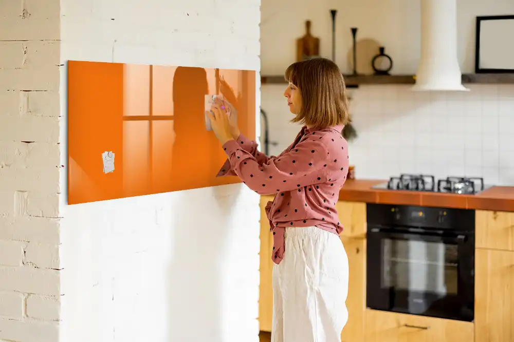 Oranžová magnetická kreslicí tabule