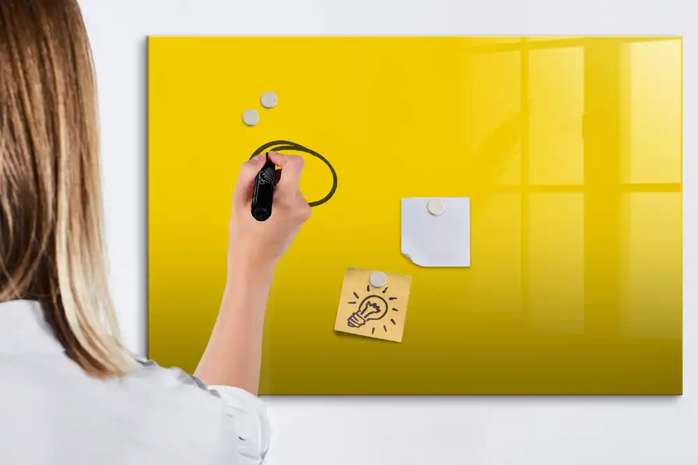 Magnetická kreslicí tabule světle žlutá