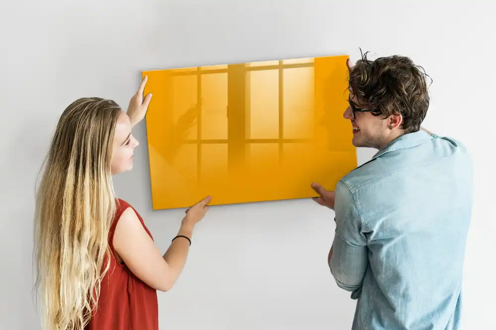 Dětská magnetická kreslící tabule ve zlatavě žluté barvě
