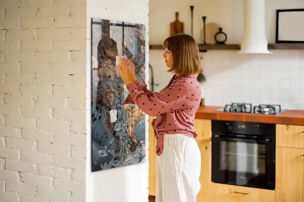 Magnetická nástěnka s motivem uměleckého mramoru