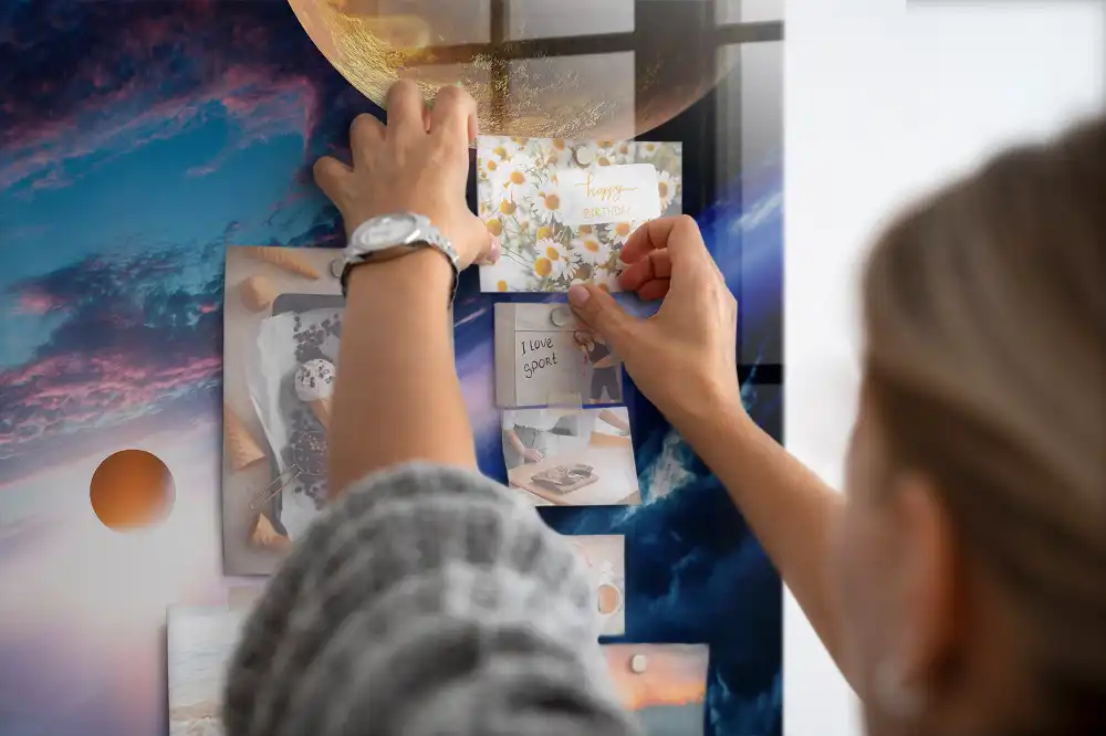 Magnetická tabule s motivem vesmírné galaxie