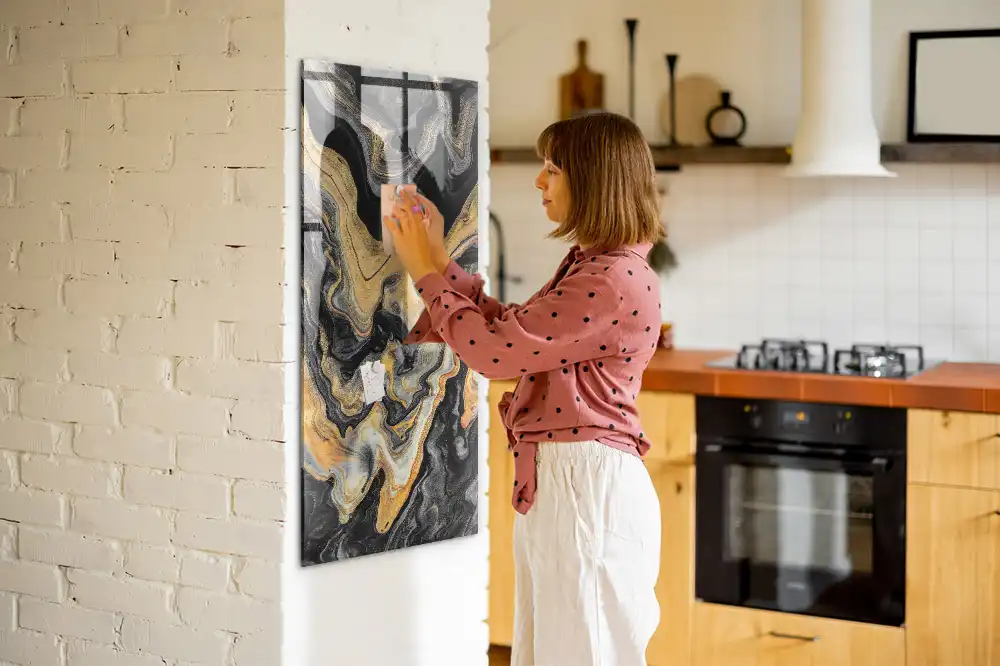 Magnetická nástěnka s motivem abstraktních skvrn