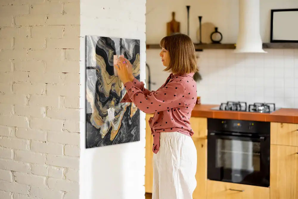 Magnetická nástěnka s motivem abstraktních skvrn