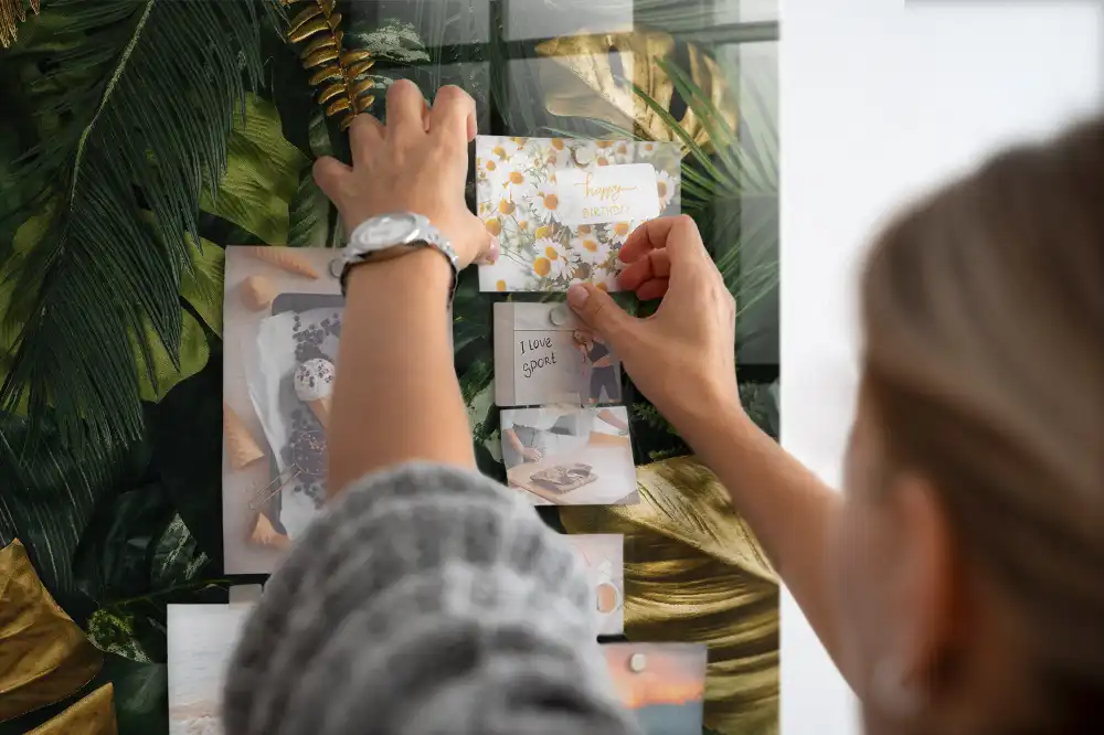 Magnetická tabule s motivem tropických listů