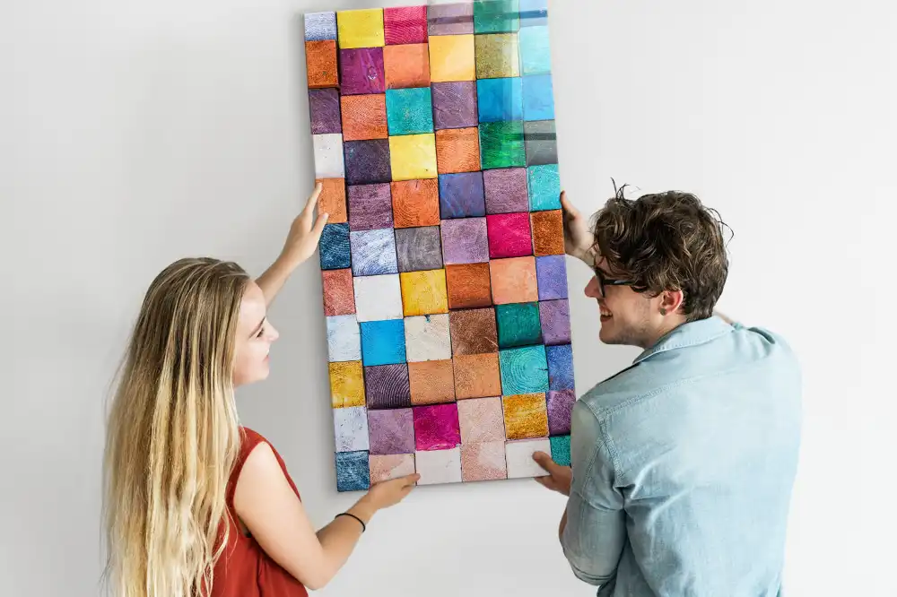 Magnetická tabule s barevnými dřevěnými kostkami