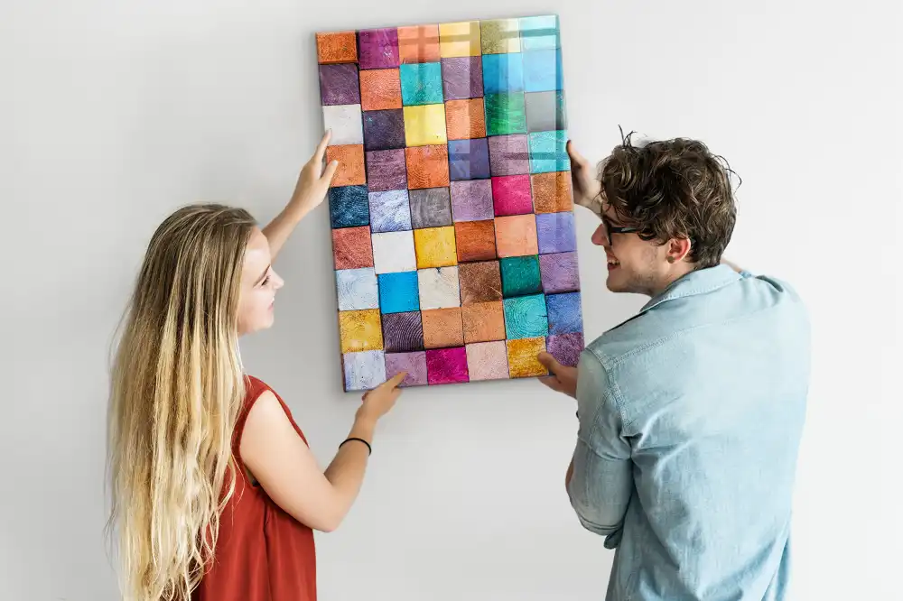 Magnetická tabule s barevnými dřevěnými kostkami
