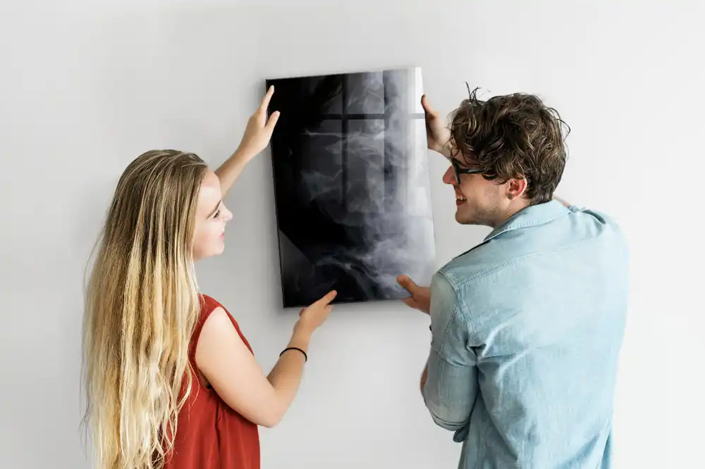 Skleněná magnetická tabule s motivem kouřových vleček