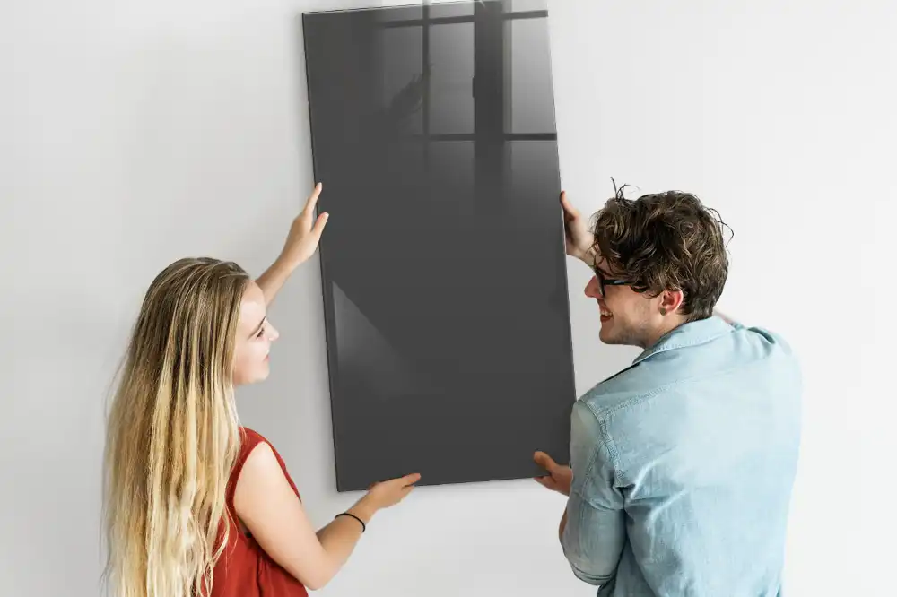 Šedá nástěnná magnetická tabule