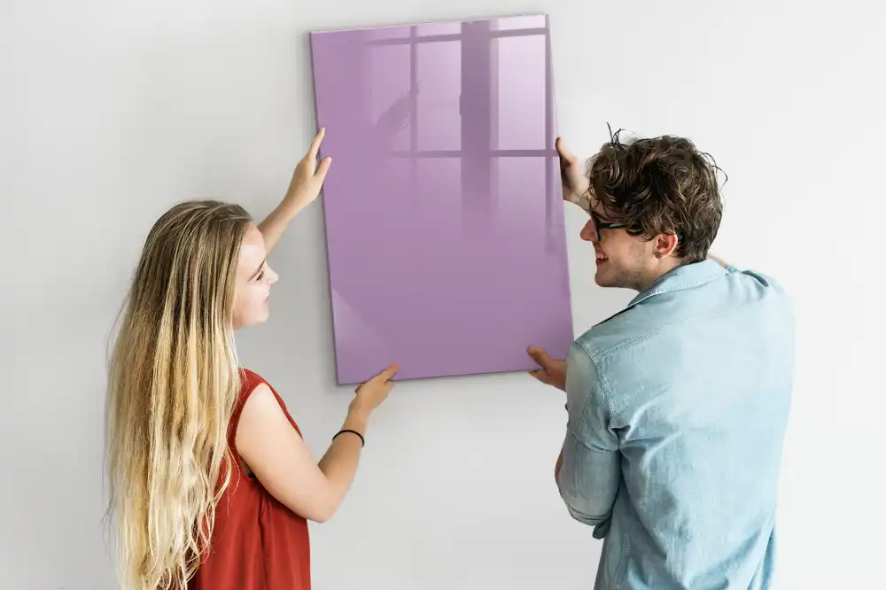 Skleněná magnetická tabule v lilkové barvě