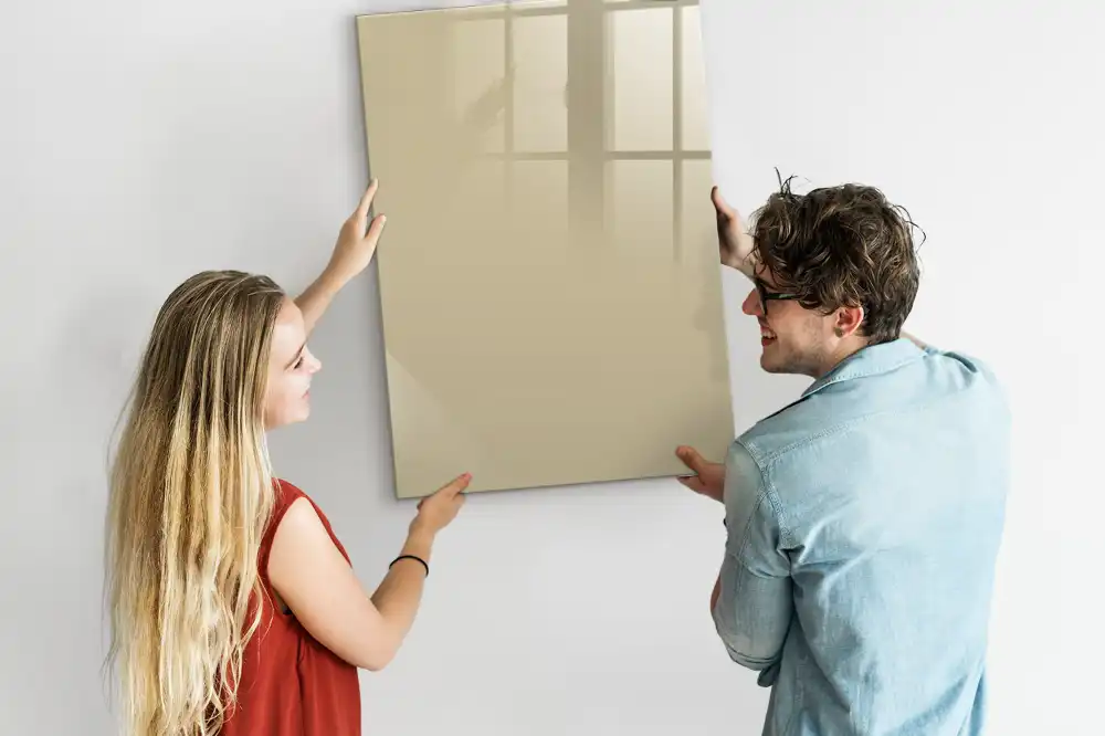 Béžová nástěnná magnetická tabule