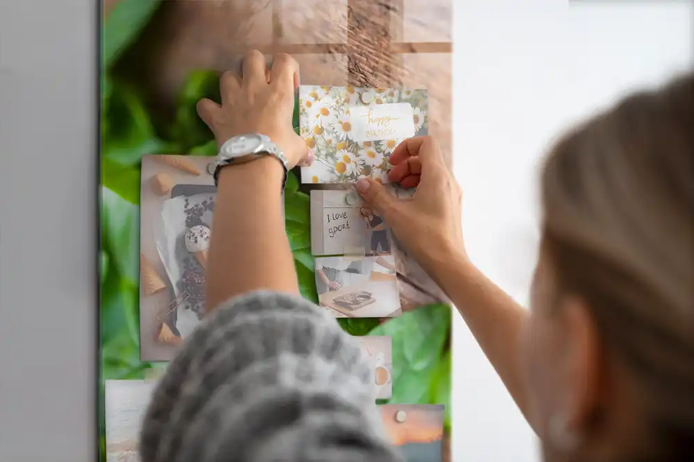 Magnetická nástěnka s motivem lístků bazalky