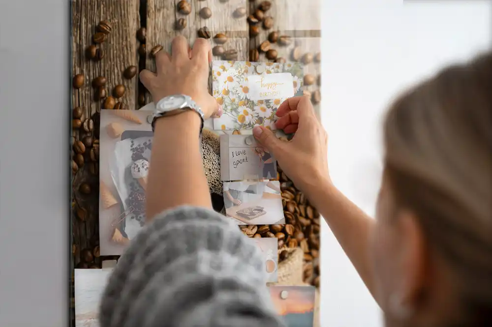 Skleněná magnetická tabule s motivem šálku kávy