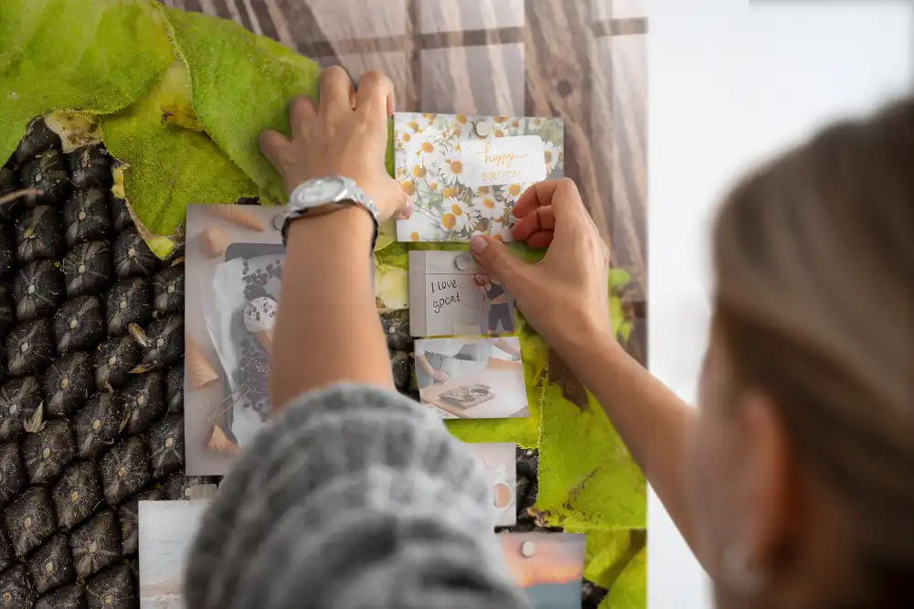 Skleněná magnetická tabule s motivem slunečnicových semínek