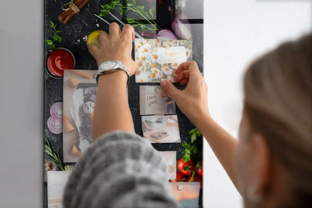 Nástěnná magnetická tabule s motivem přísad na pizzu