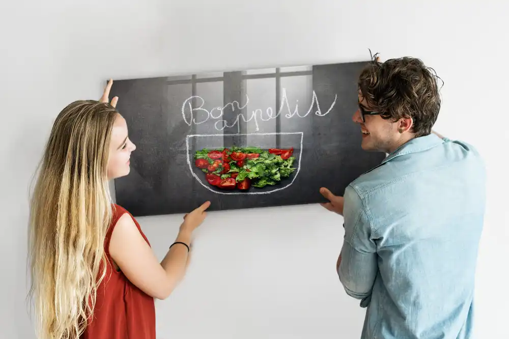 Magnetická tabule s nápisem Bon Appétit
