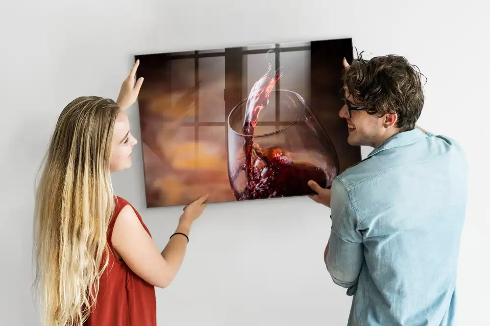 Magnetická skleněná nástěnka ve tvaru sklenice na víno