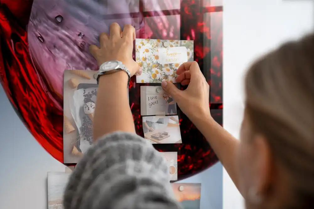 Magnetická skleněná tabule s motivem sklenky vína