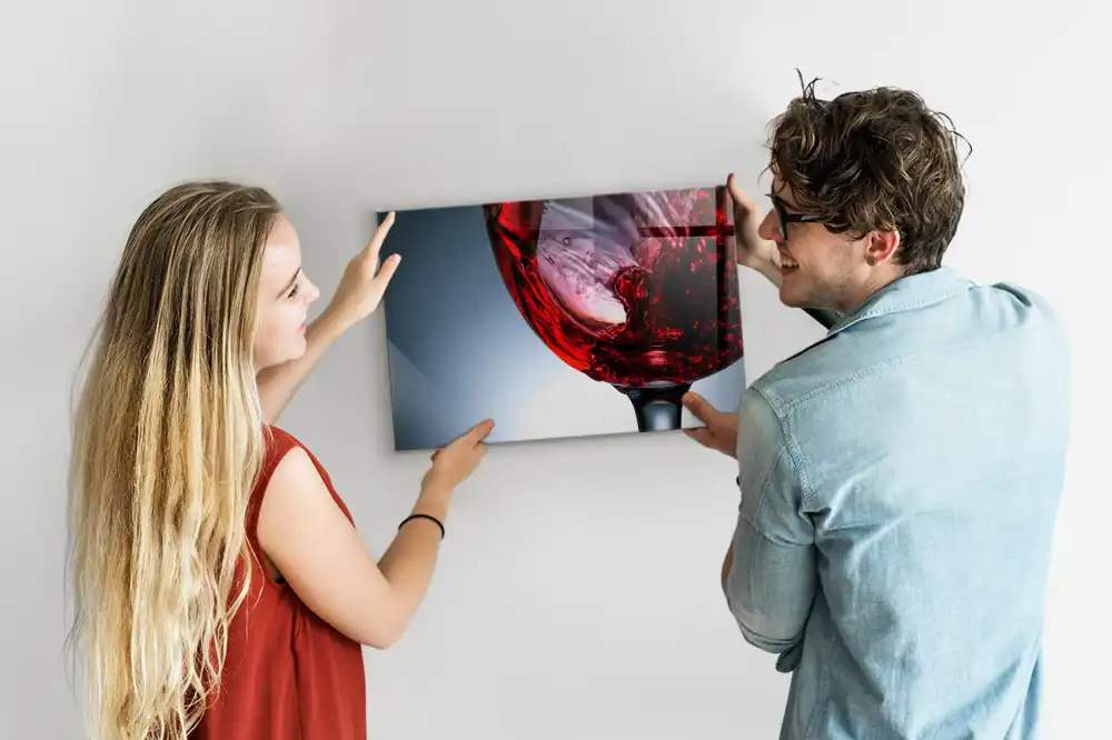 Magnetická skleněná tabule s motivem sklenky vína
