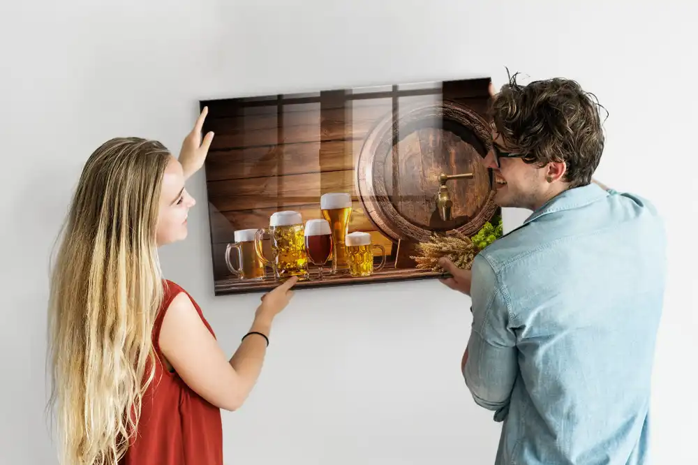 Skleněná magnetická tabule ve tvaru dřevěného sudu