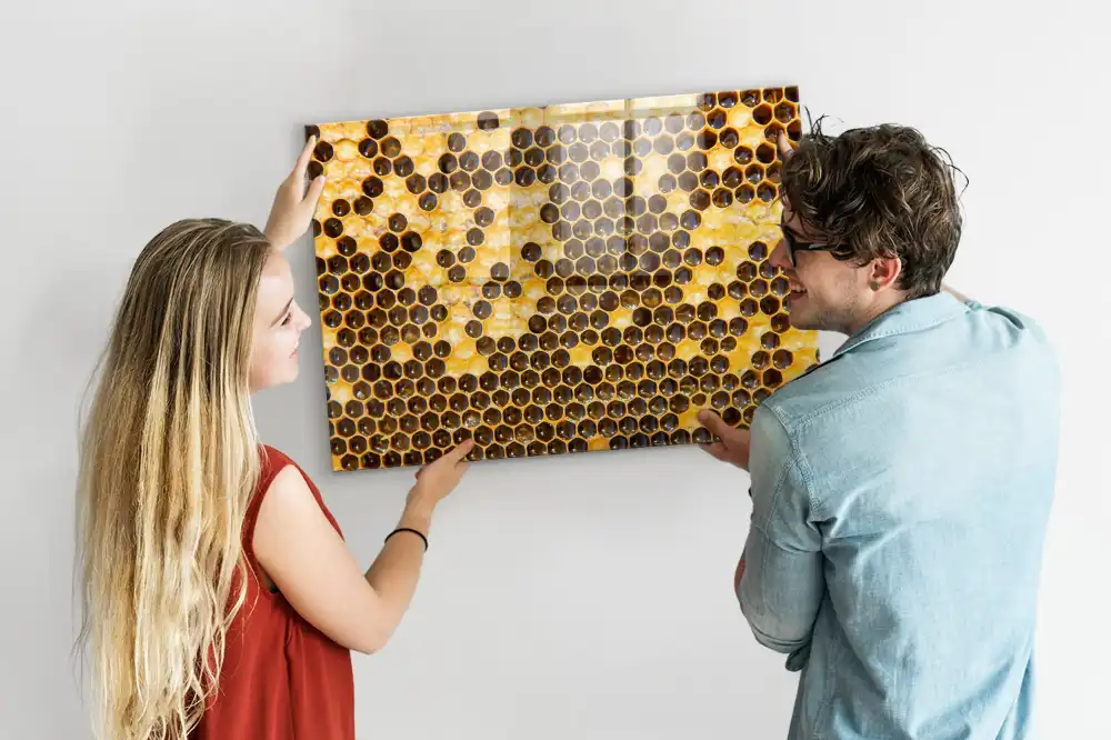 Nástěnná magnetická tabule s povrchem z včelího vosku