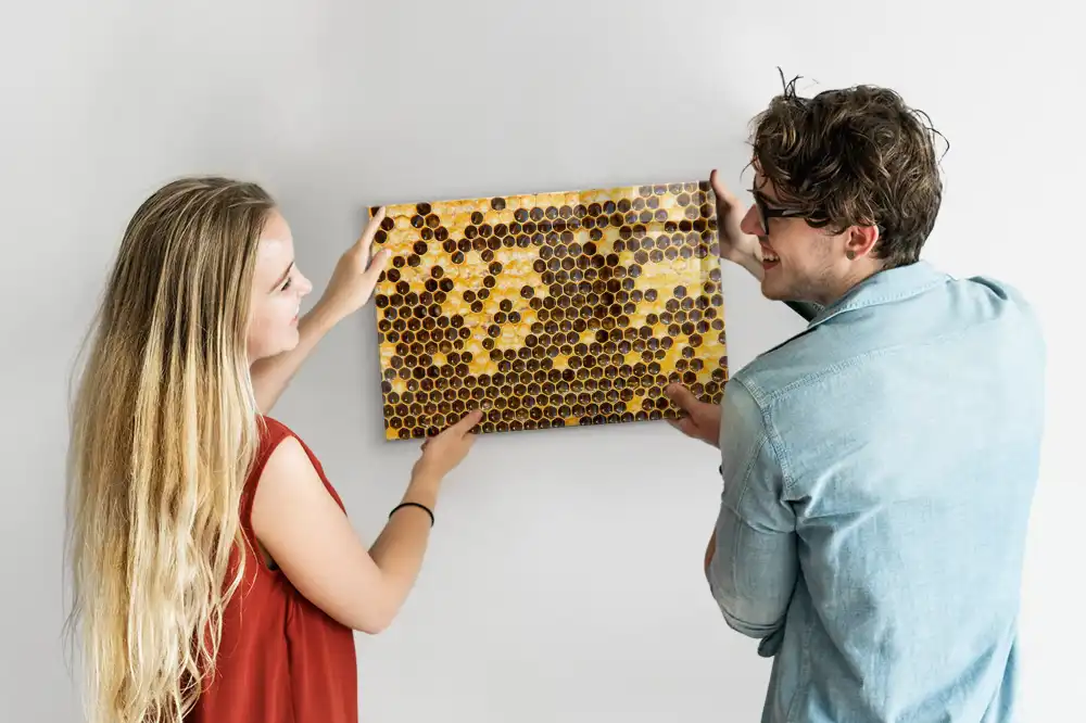 Nástěnná magnetická tabule s povrchem z včelího vosku