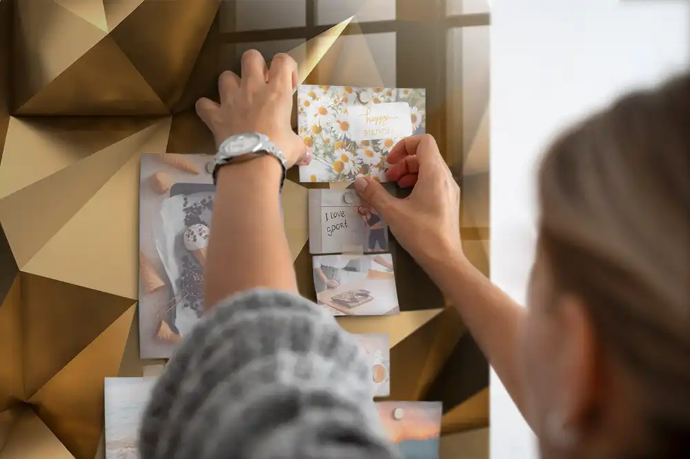 Skleněná magnetická tabule s motivem geometrické abstrakce