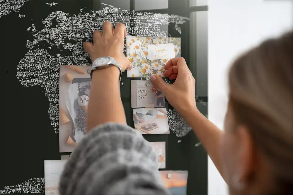 Magnetická tabule s geografickým členěním světa
