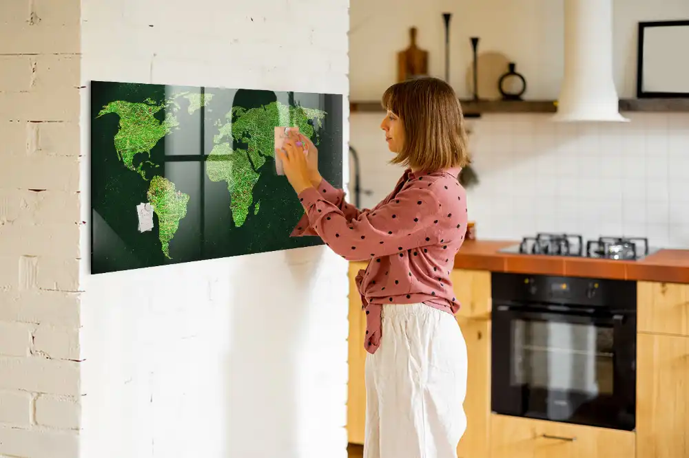 Zelená magnetická tabule mapa světa