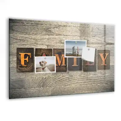 Magnetická nástěnná tabule s nápisem Family