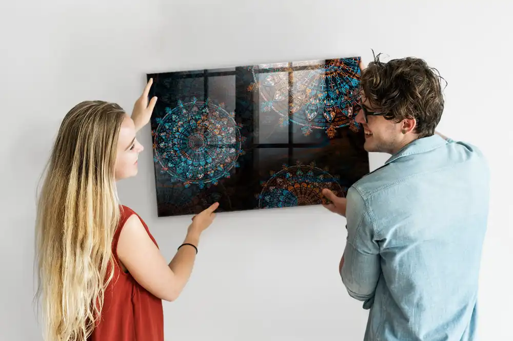 Nástěnná magnetická tabule s geometrickým vzorem