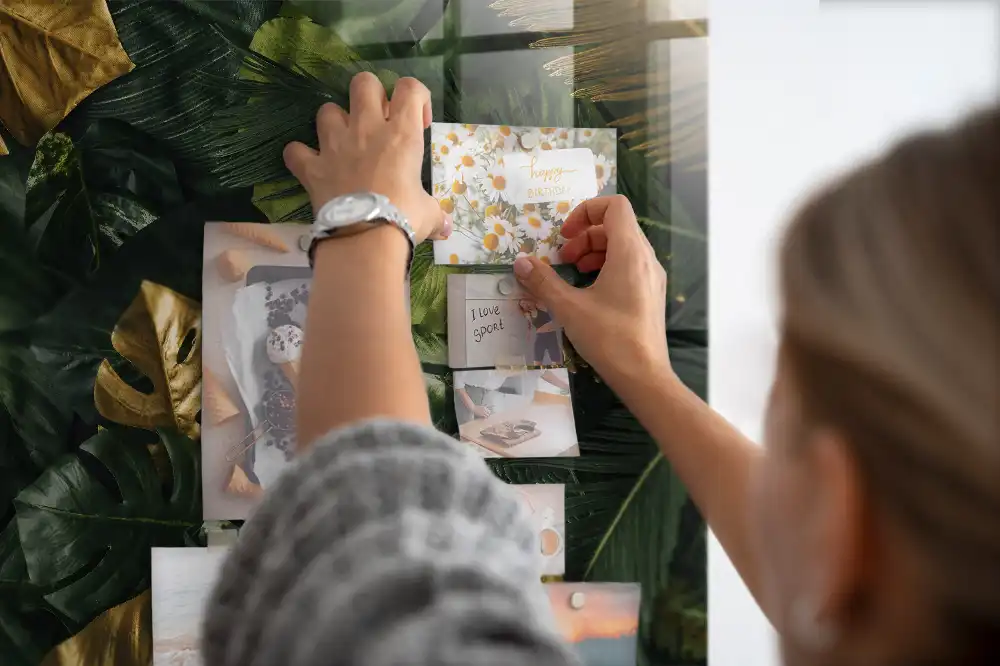 Magnetická tabule na zeď s motivem listů z džungle