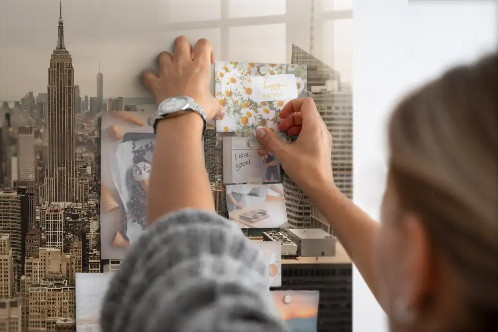 Skleněná magnetická tabule s motivem městské krajiny