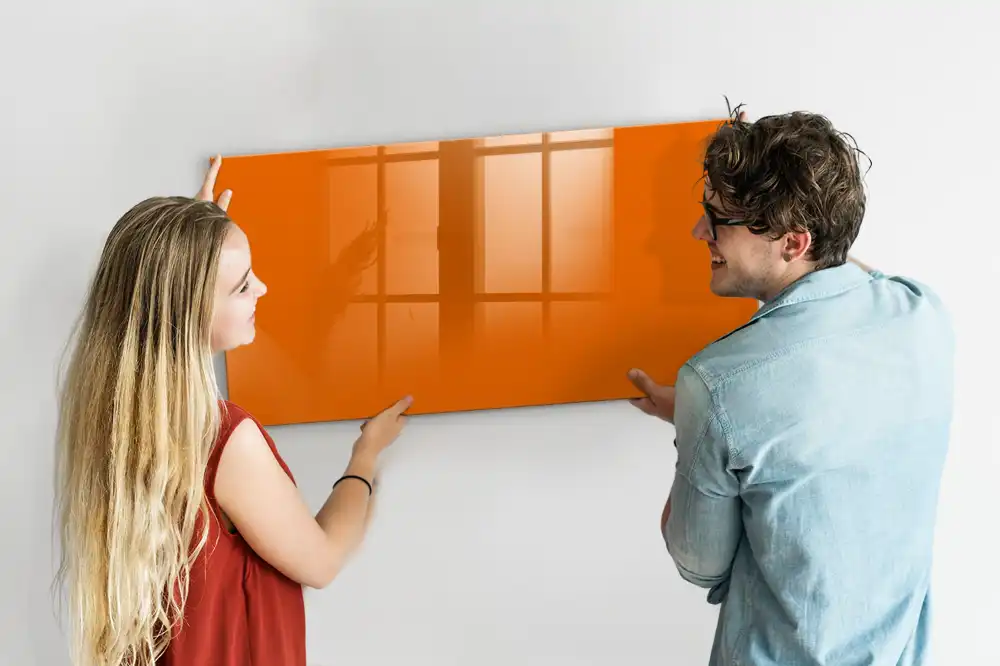 Oranžová skleněná magnetická tabule